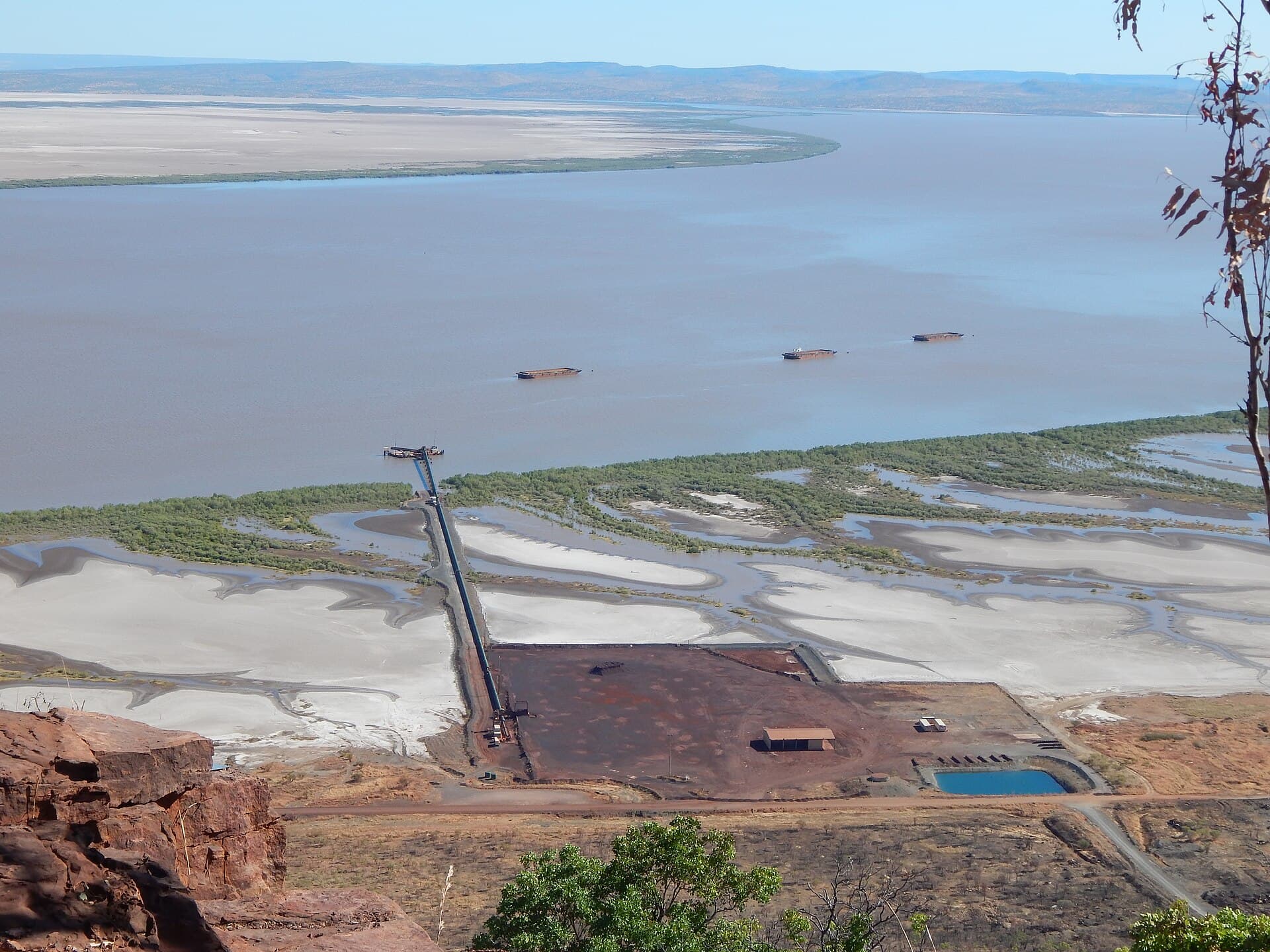 Cambridge Gulf and tidal flats seen from Five Rivers Lookout above Wyndham.